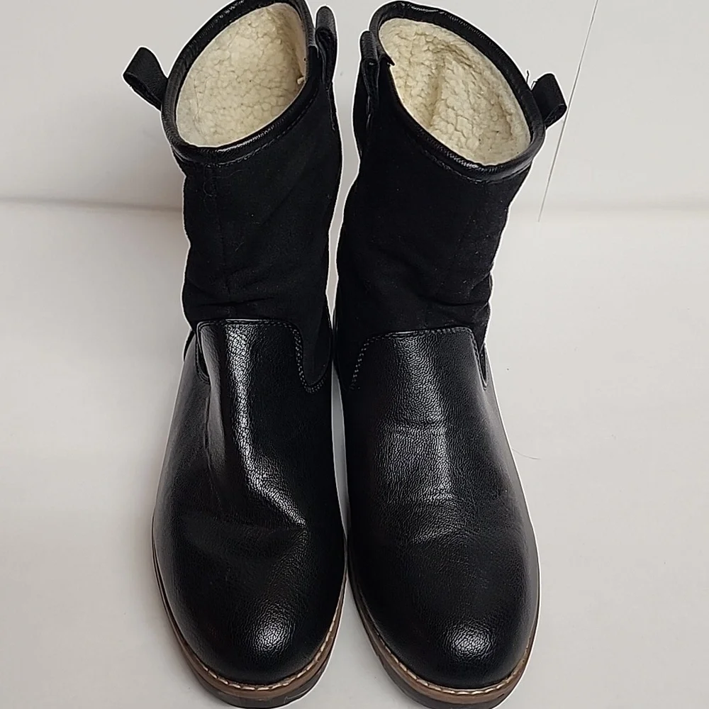 Nautica Sz 8.5 Black w/ Cream inside Textile Upper Pull-on Comfortable Boots
